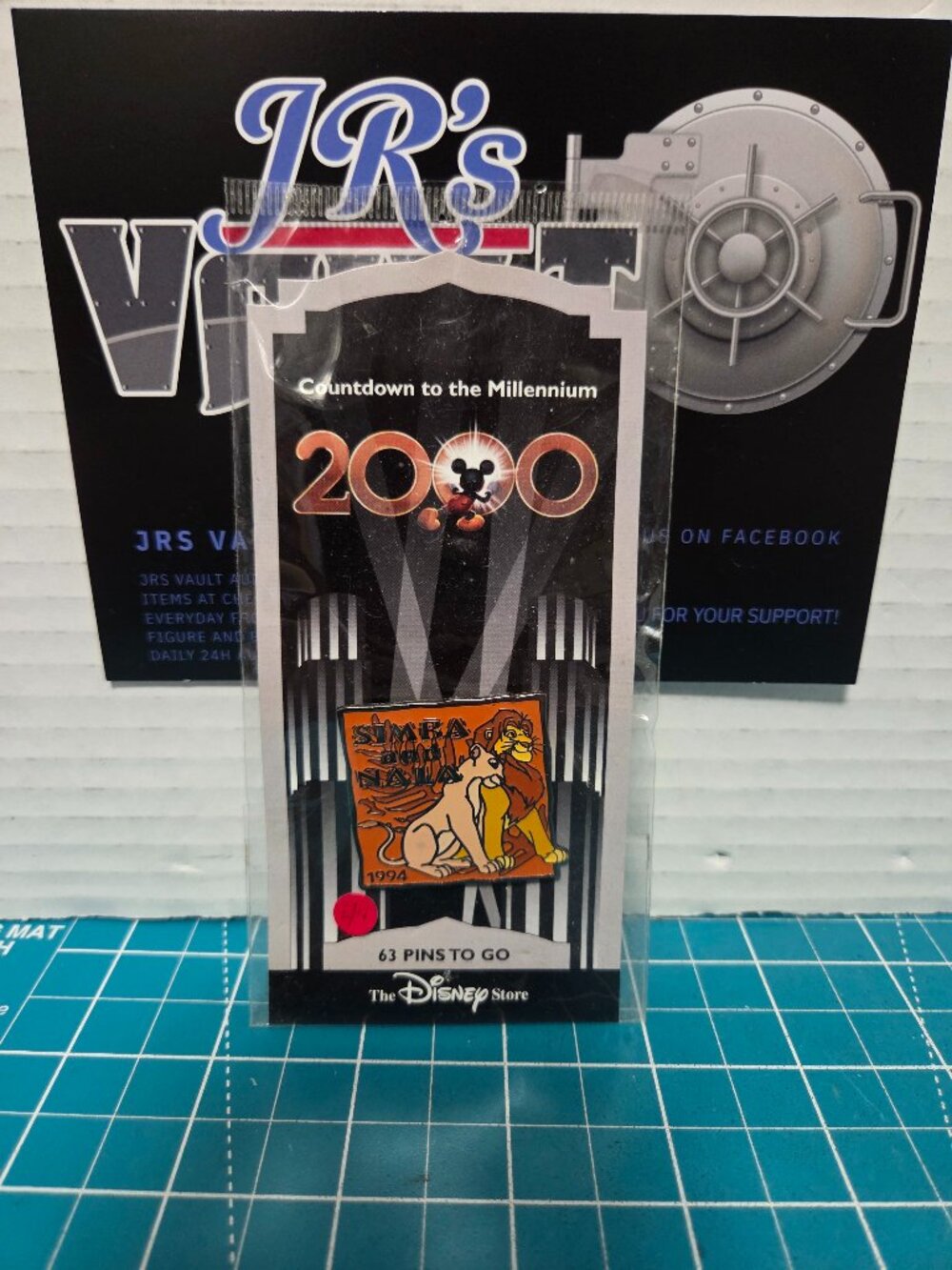Disney DS Countdown to the Millennium Series Simba and Nala Enamel Pin